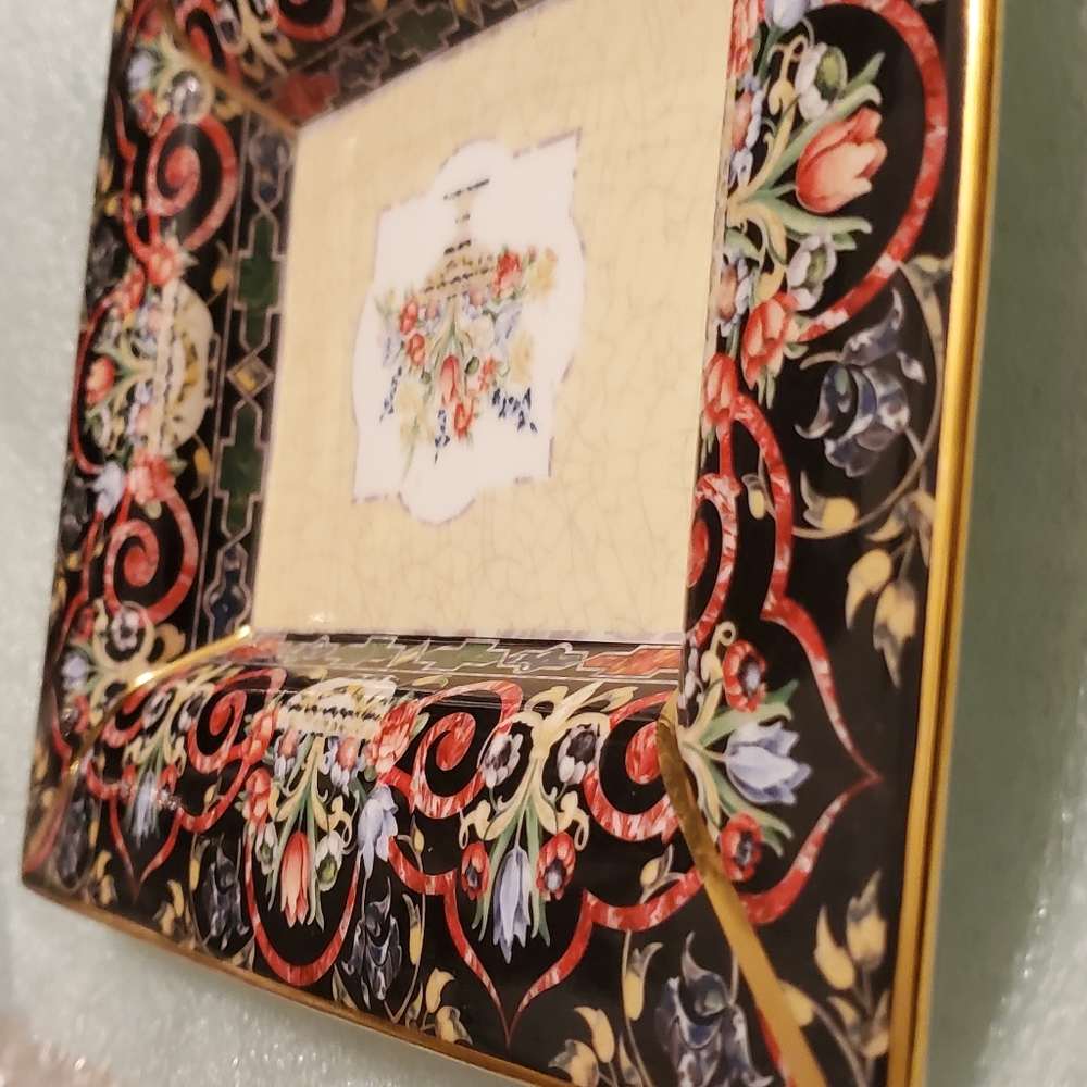 NWT Wedgewood Jewelry Tray 8"x6.5" Jewel Rectangle Bone China Gold Accents